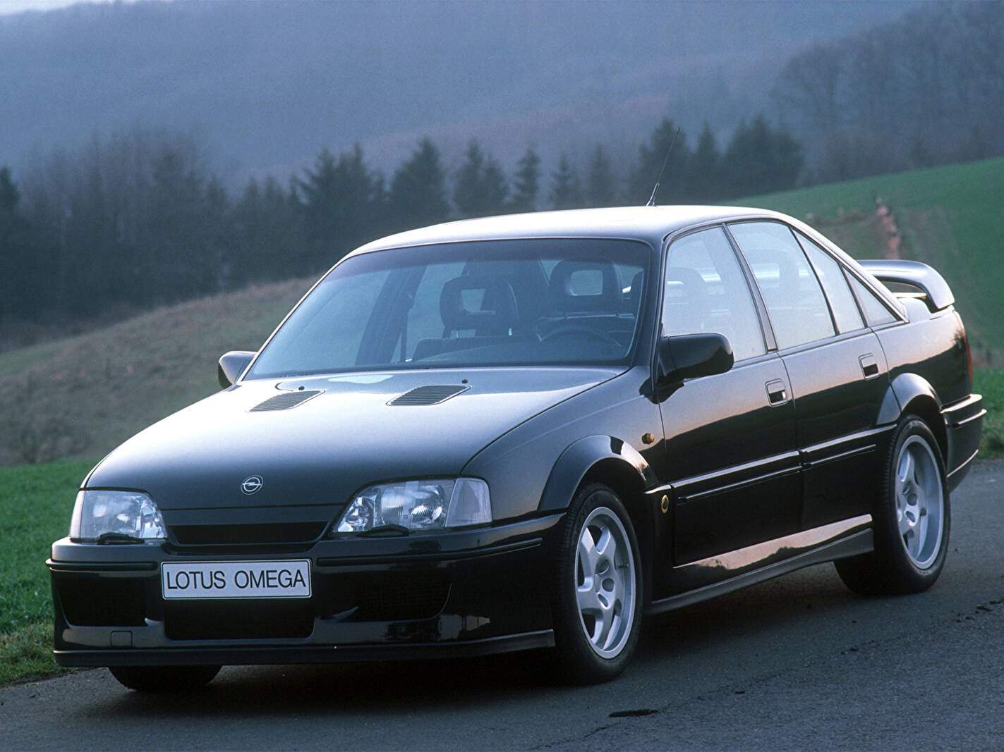Opel Omega Lotus (1991-1992),  ajouté par fox58