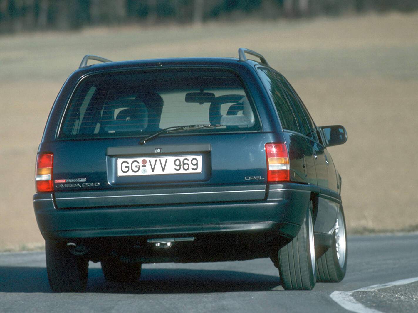 Opel Omega Caravan 2.3 D (A) (1986-1993),  ajouté par fox58
