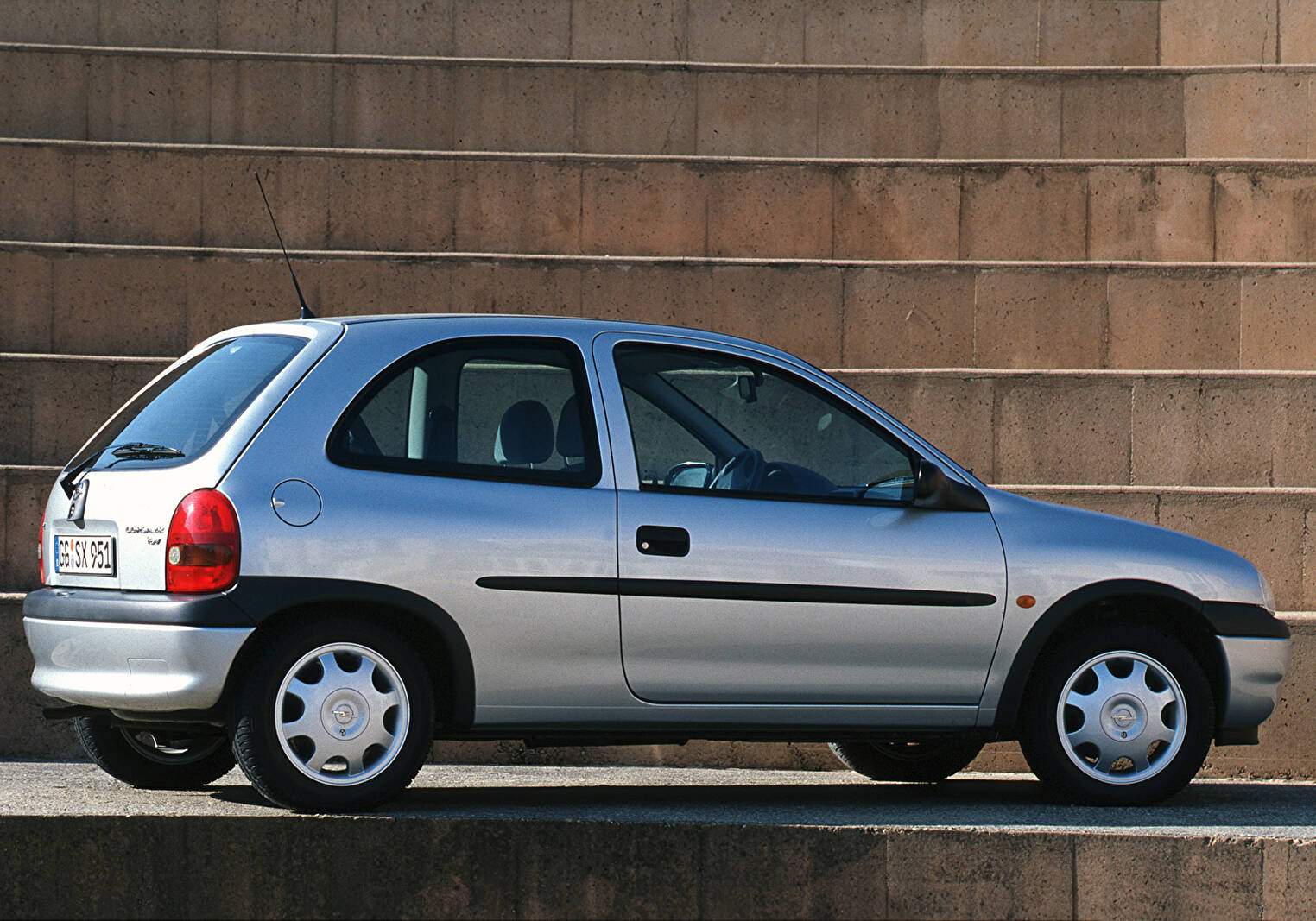 Opel Corsa II 1.2 16v (B) (1998-2001),  ajouté par fox58