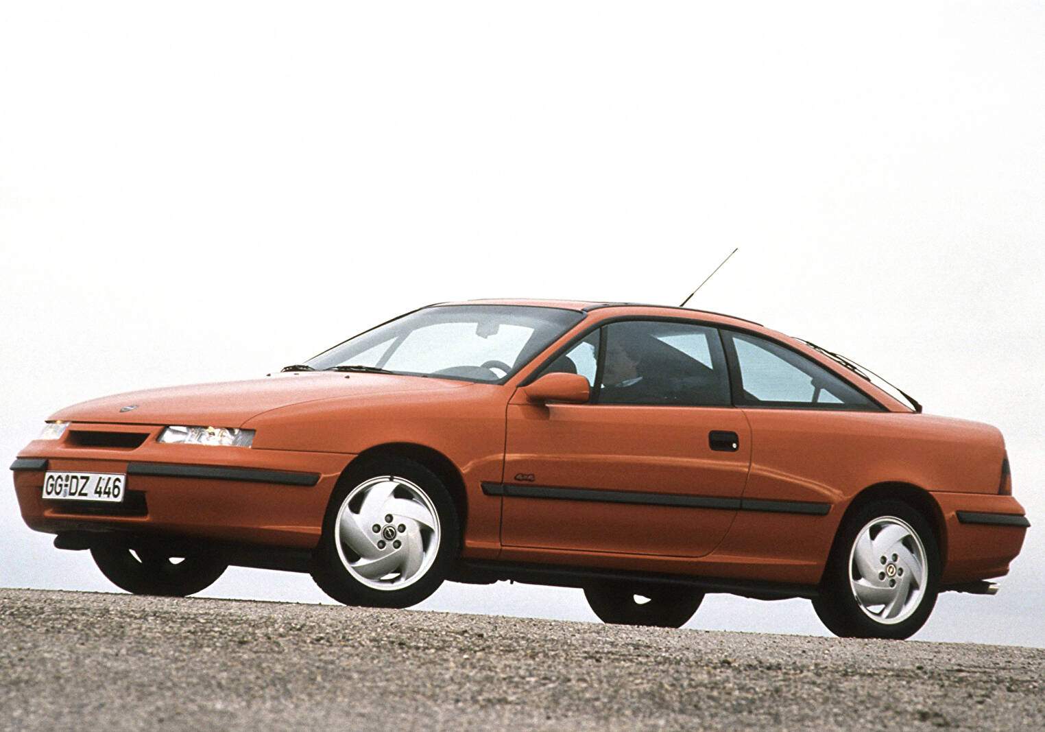 Opel Calibra 2.0i Turbo 4x4 (1992-1996),  ajouté par fox58