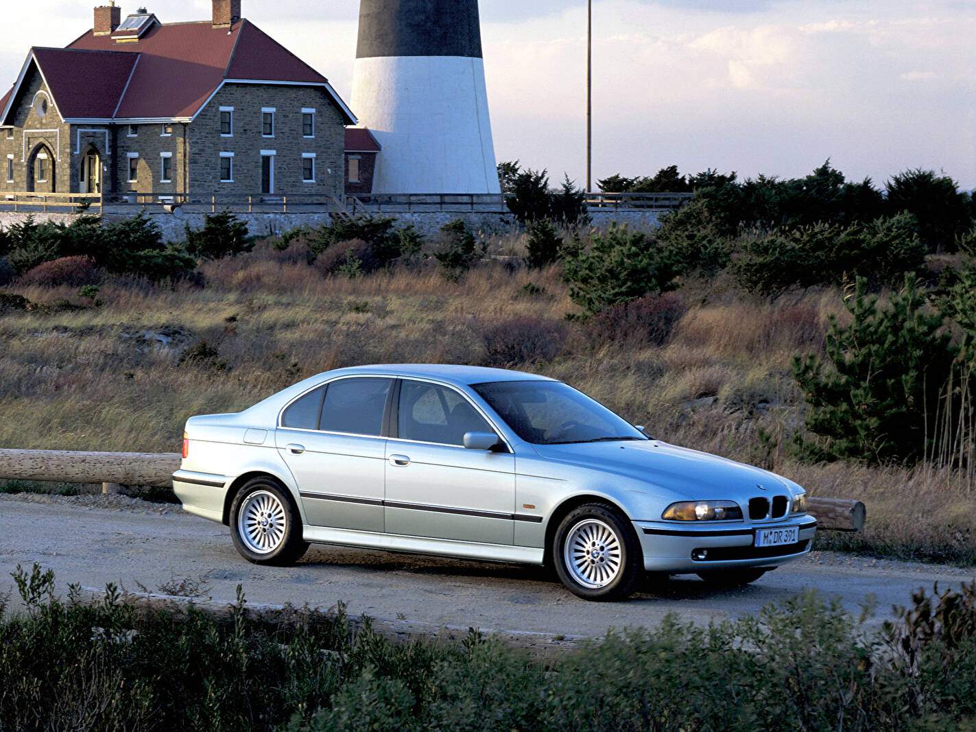 Fiche technique BMW 520i (E39) (19962000)