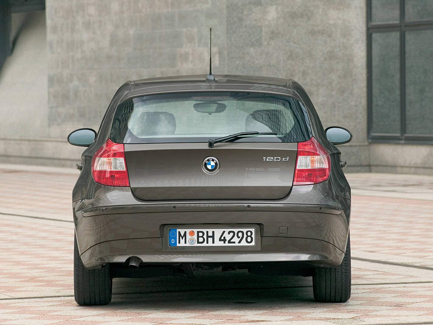 BMW 120d (E87) (2004-2007),  ajouté par fox58