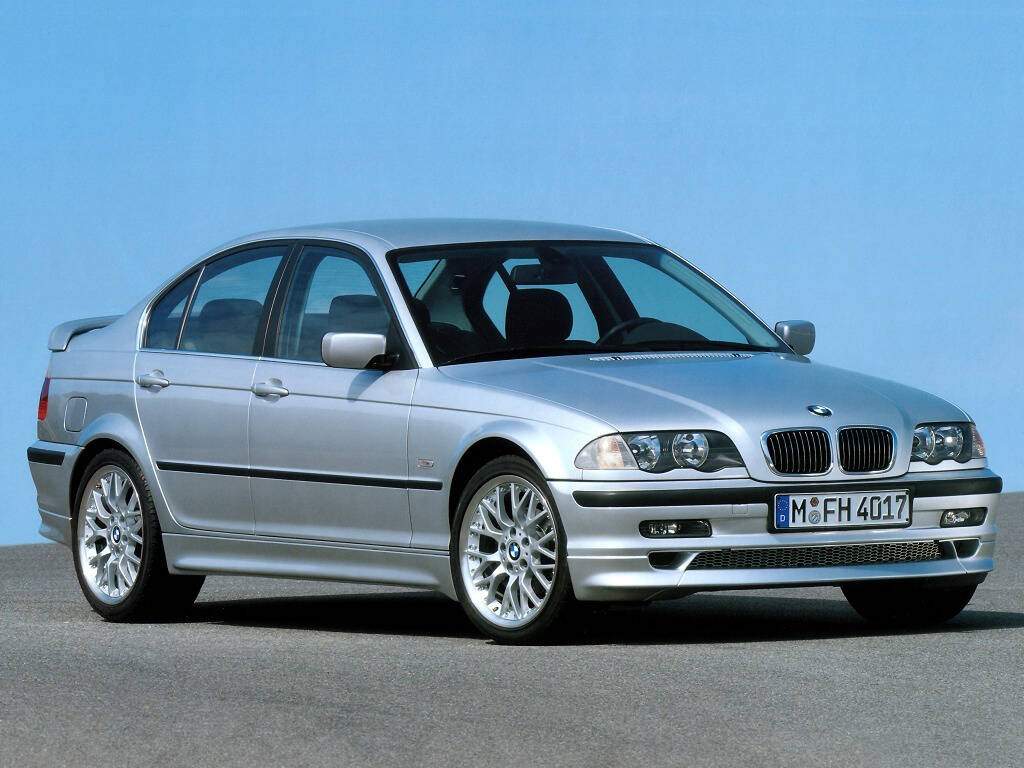 BMW 328i (E46) (1998-2000),  ajouté par fox58
