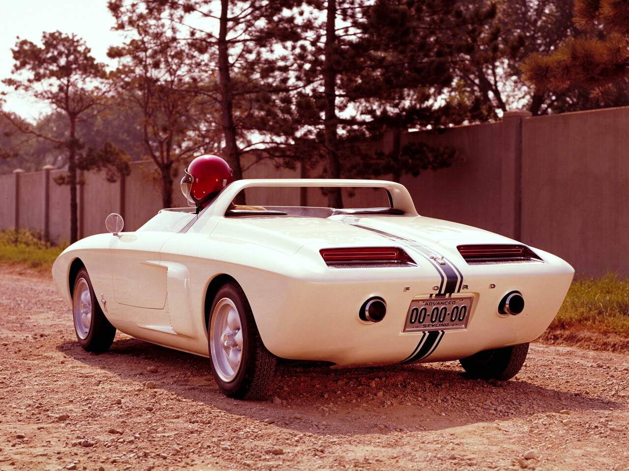 Ford Mustang Roadster Concept Car (1962),  ajouté par fox58