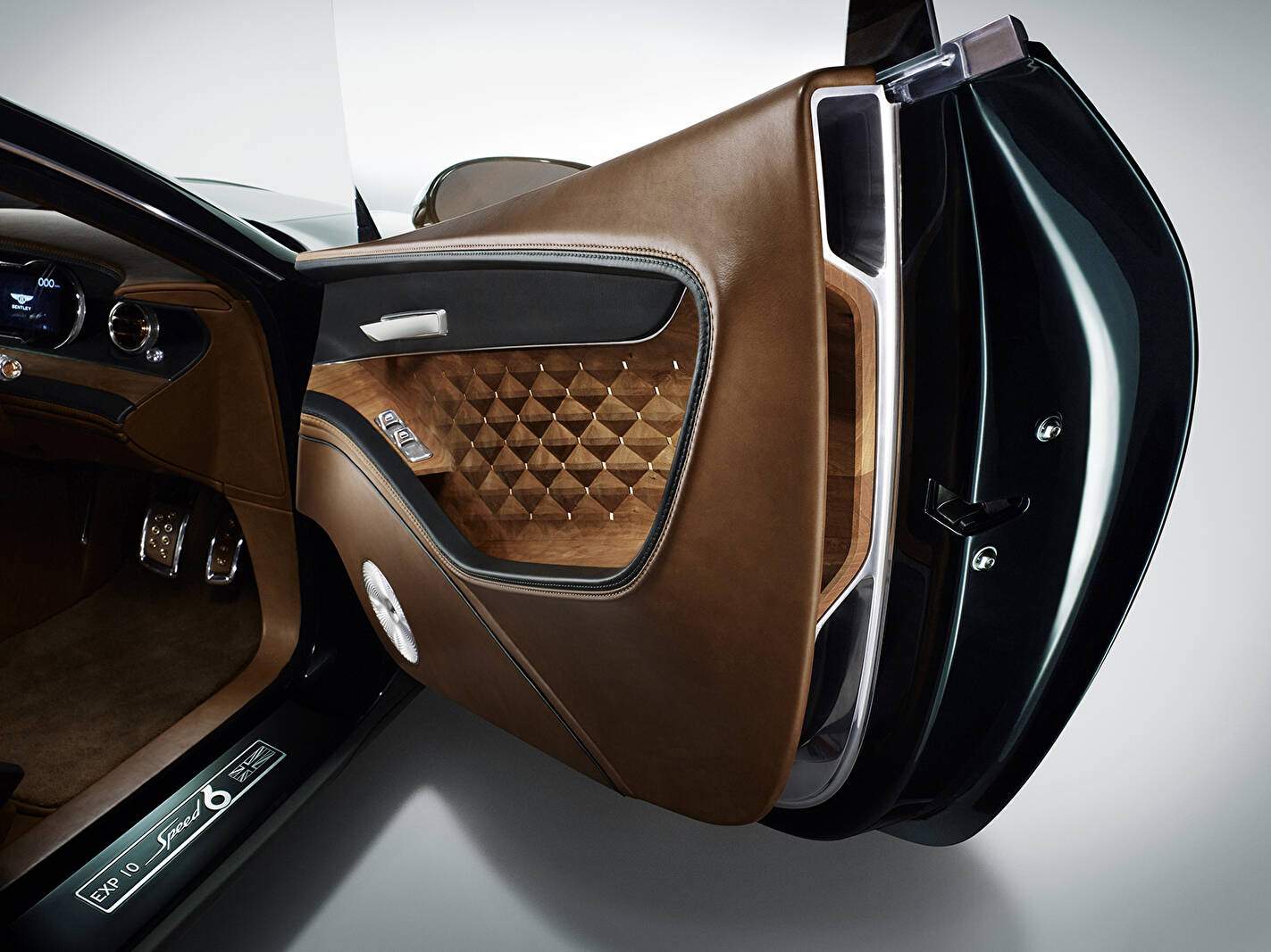 Bentley EXP 10 Speed 6 Concept (2015),  ajouté par fox58
