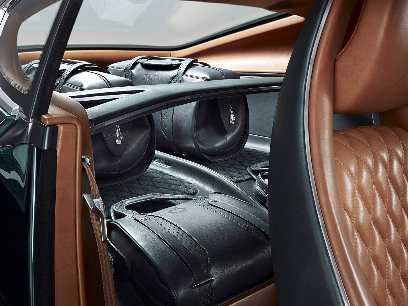 Bentley EXP 10 Speed 6 Concept (2015),  ajouté par fox58
