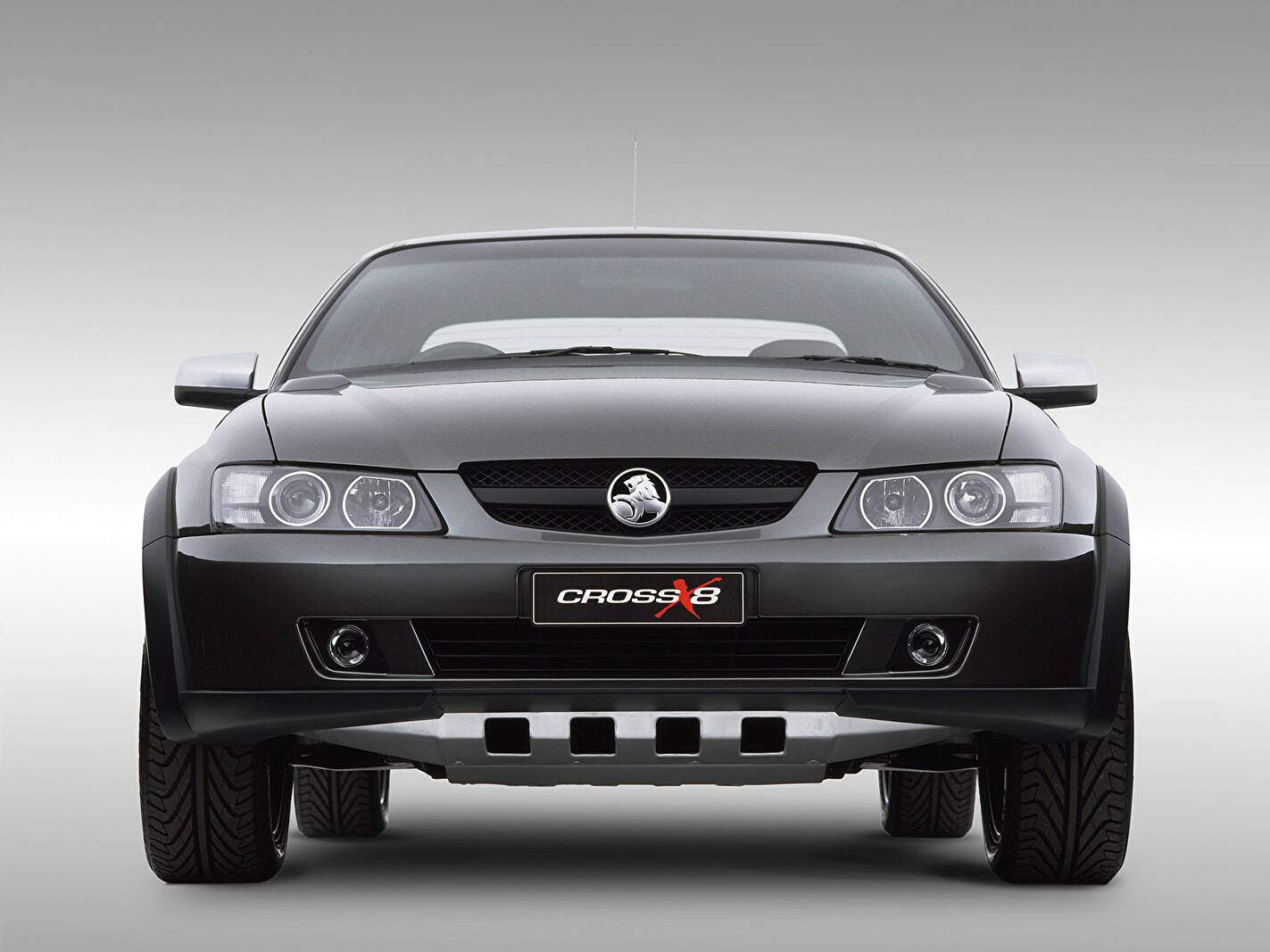 Holden Cross 8 Concept (2002),  ajouté par fox58