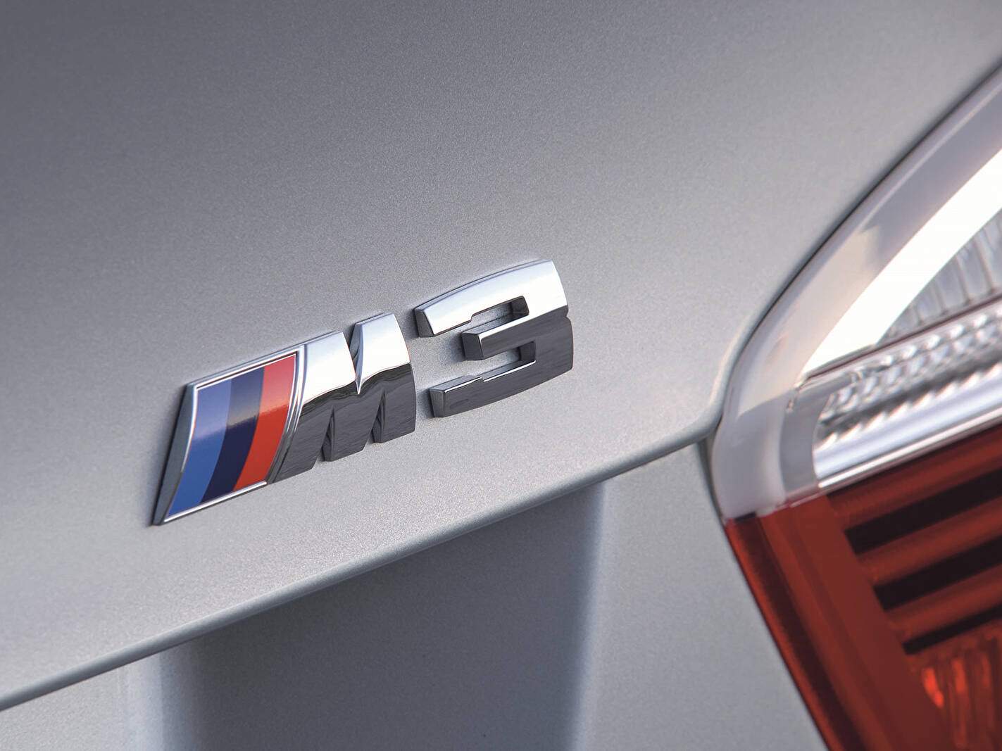 BMW M3 (E90) (2007-2011),  ajouté par fox58