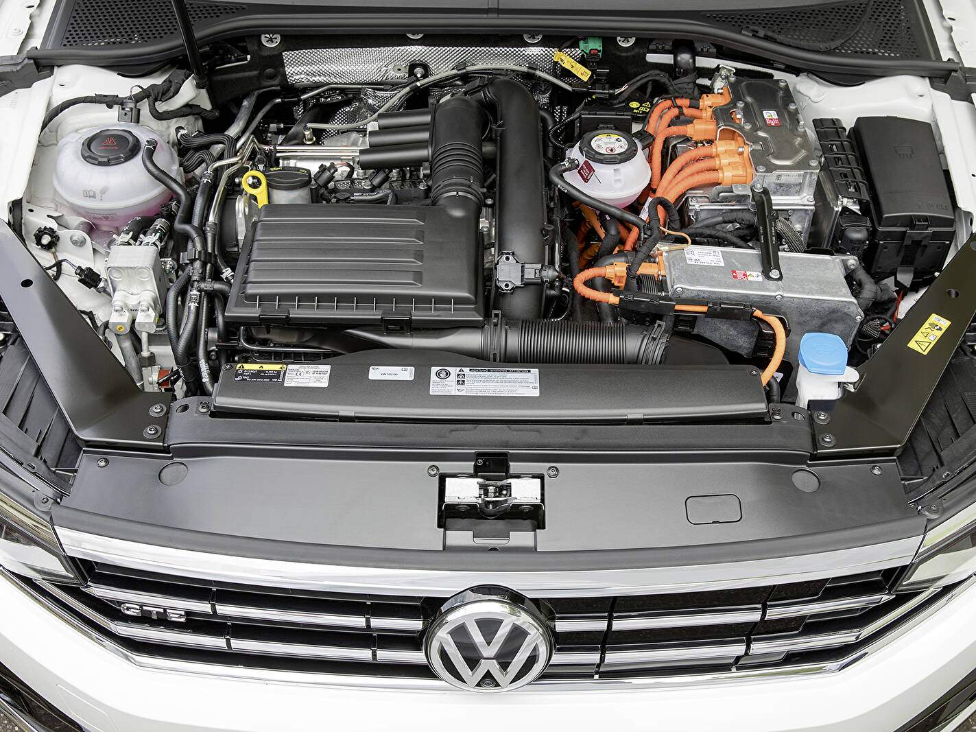 Volkswagen Passat VIII SW GTE (B8) (2015),  ajouté par fox58
