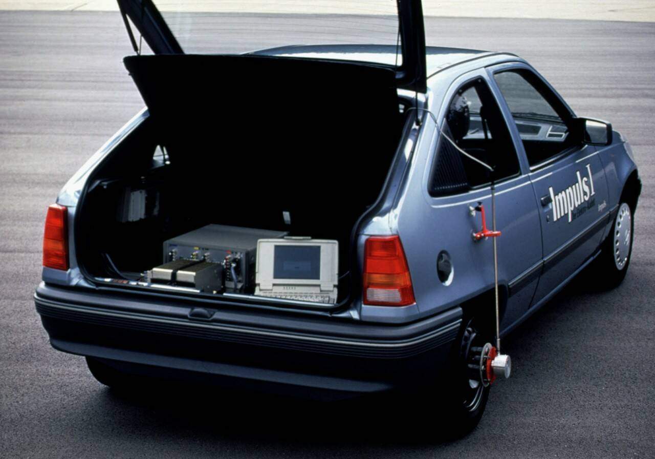 Opel Kadett Impuls I (1991),  ajouté par fox58