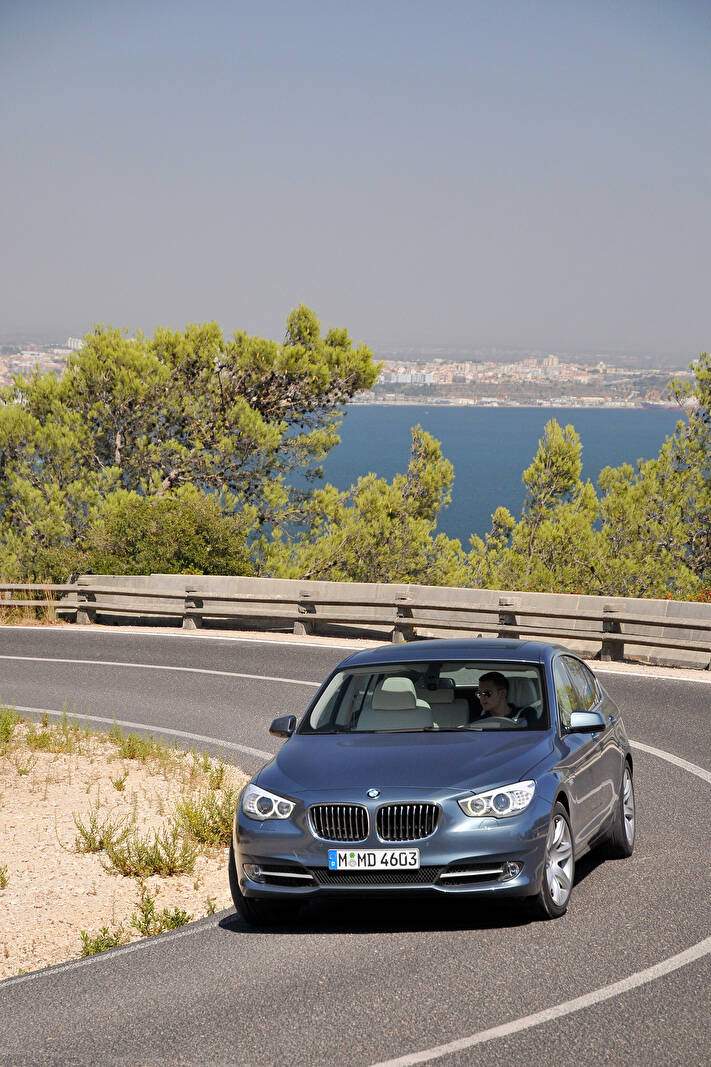 BMW 530d Gran Turismo (F07) (2009-2012),  ajouté par fox58