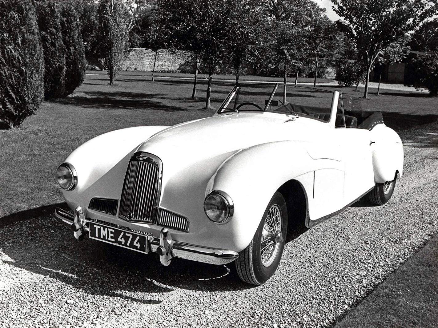 Aston Martin DB1 Drop Head Coupé (1948-1950),  ajouté par fox58