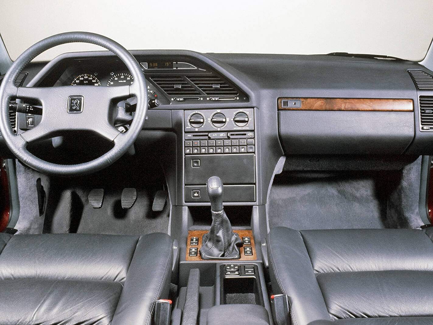Peugeot 605 3.0 V6 24v (1990-1997),  ajouté par fox58