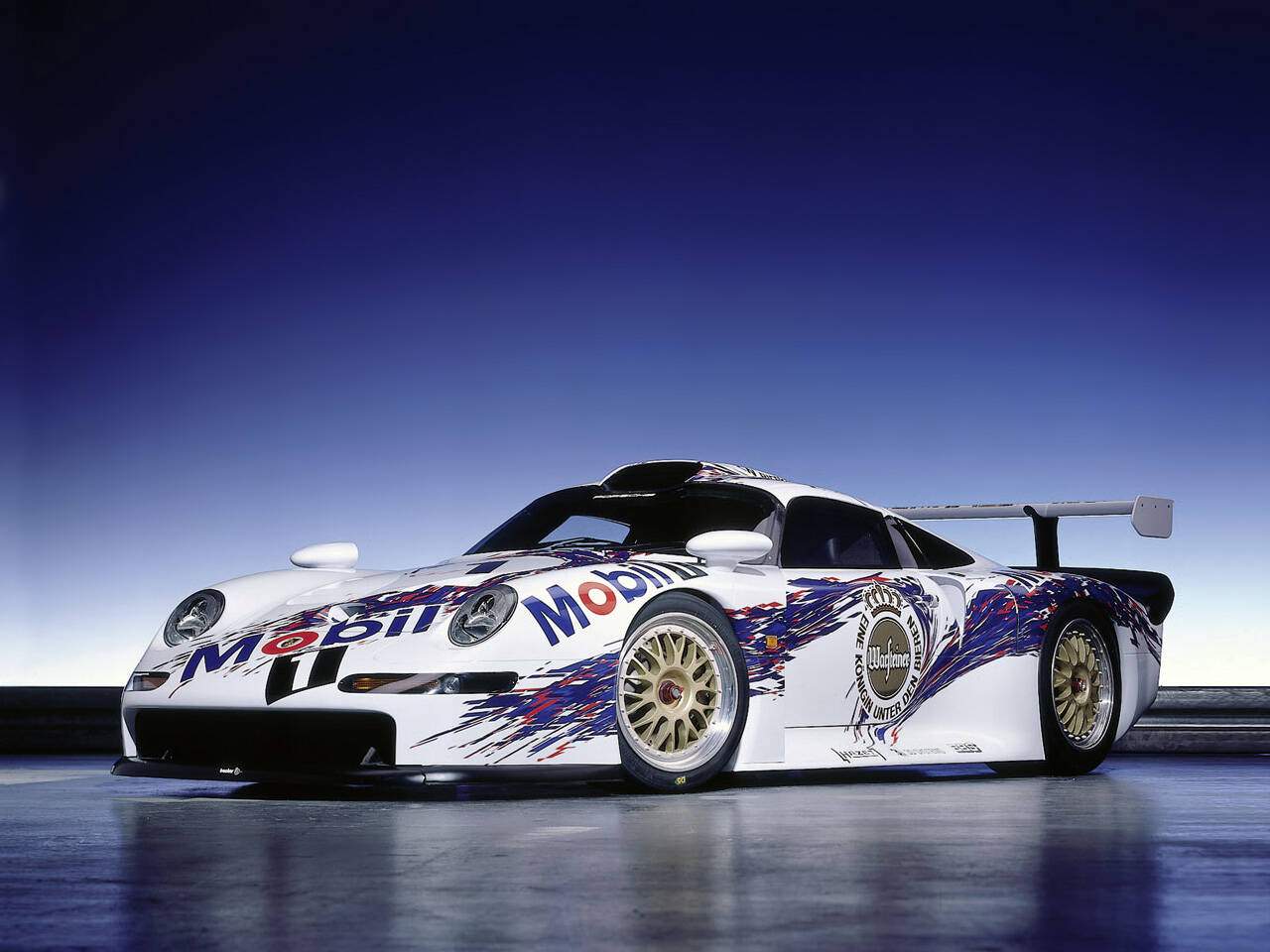 Porsche 911 GT1 (1996-1998),  ajouté par fox58