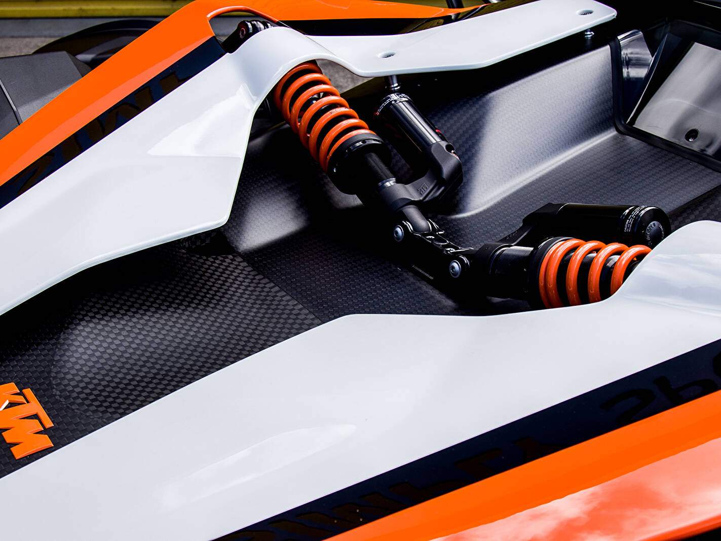 KTM X-Bow R (2011),  ajouté par fox58