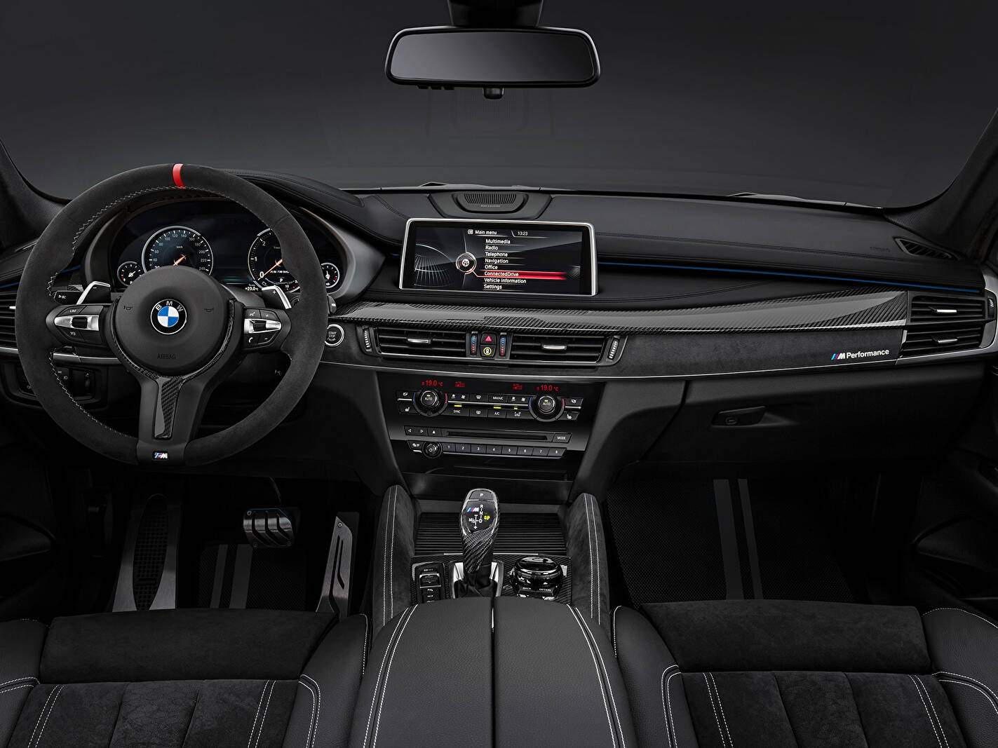 BMW X6 M50d (F16) (2014-2019),  ajouté par fox58