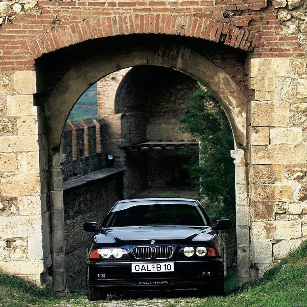 Alpina B10 4.6 V8 (1997-1998),  ajouté par fox58