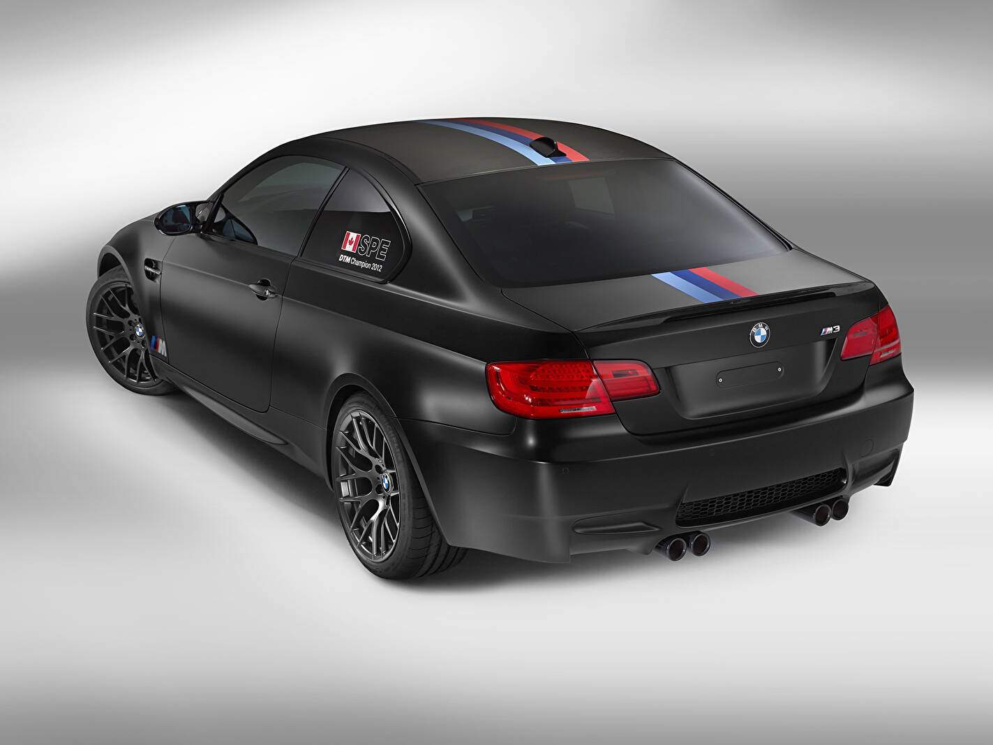 BMW M3 Coupé (E92) « DTM Champion Edition » (2013),  ajouté par fox58