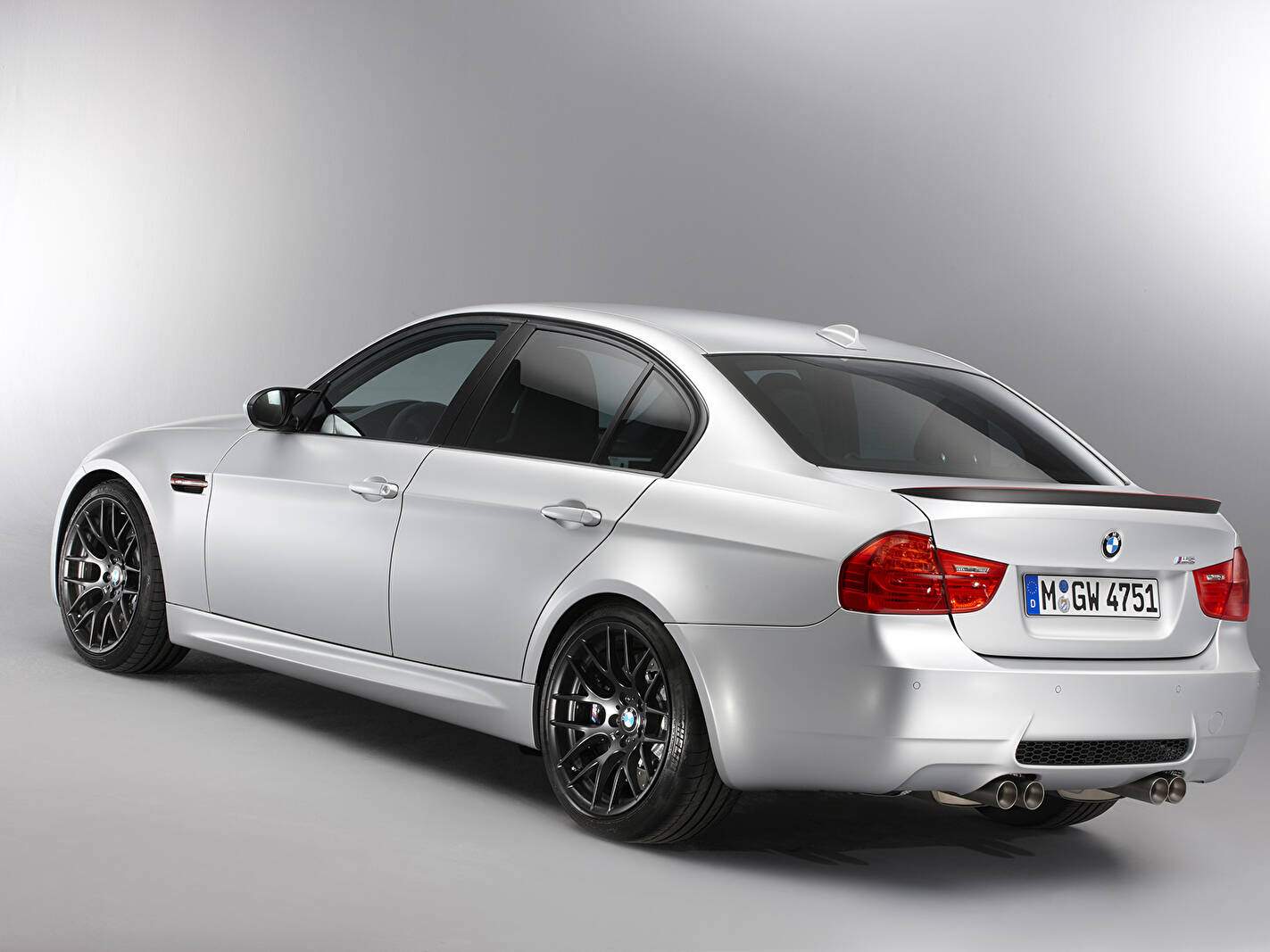 BMW M3 CRT (E90) (2011),  ajouté par fox58