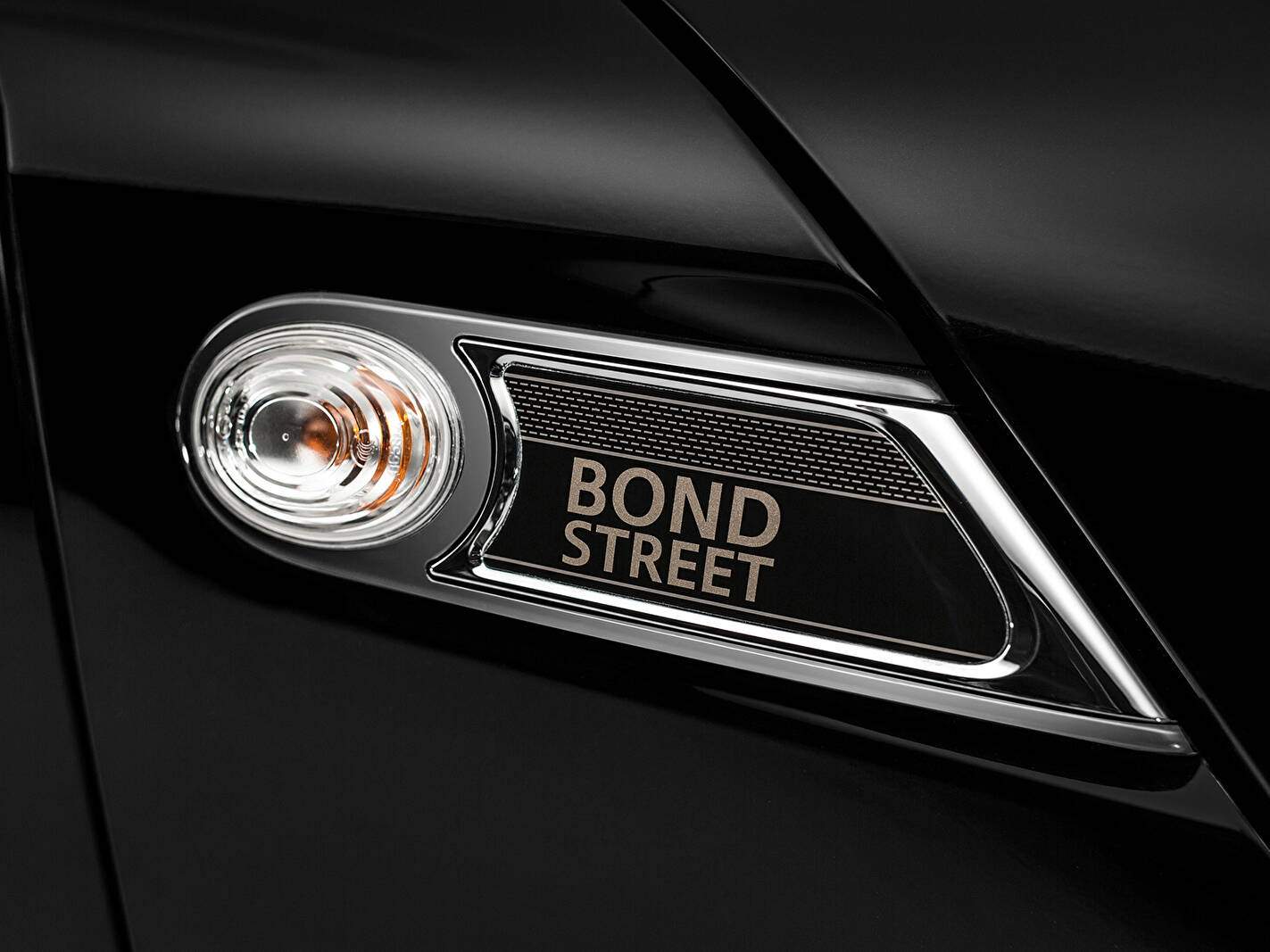 Mini Clubman Cooper S (R55) « Bond Street » (2013),  ajouté par fox58