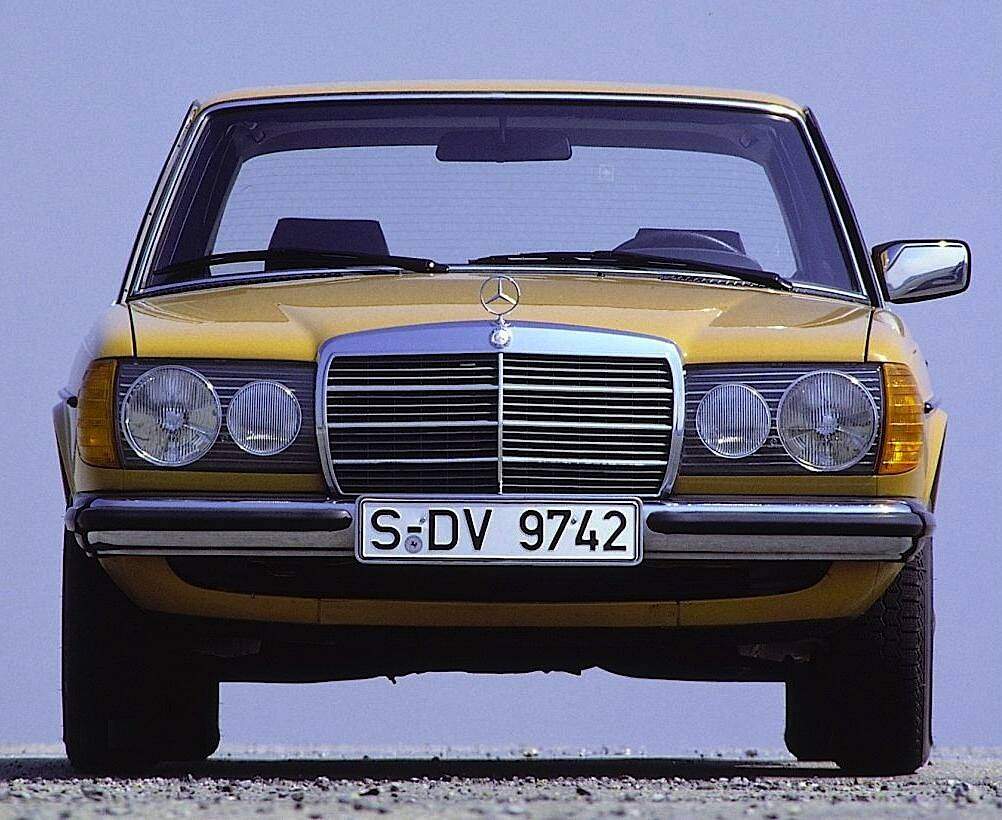 Mercedes-Benz 230 E (W124) (1984-1986),  ajouté par fox58