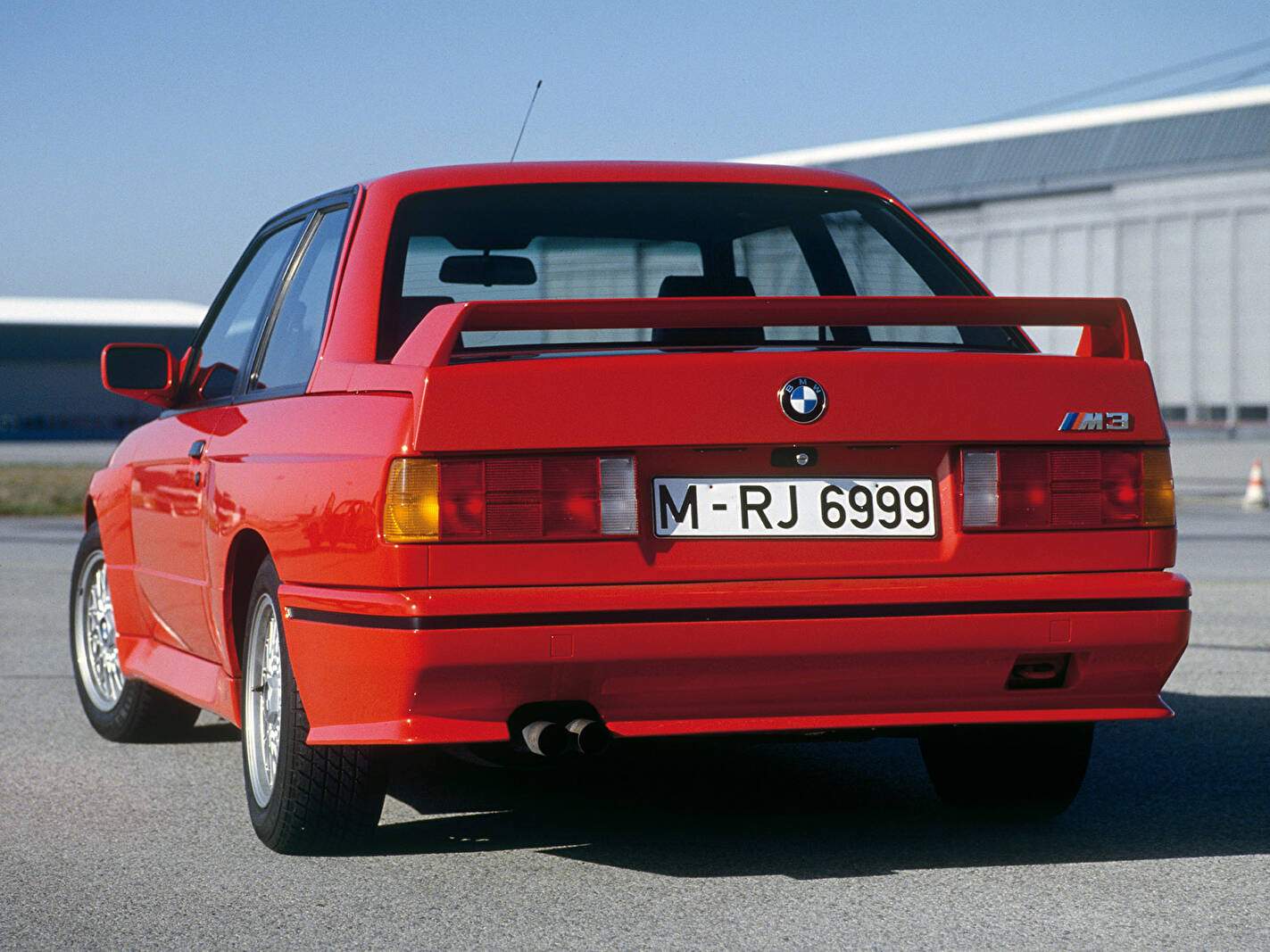 BMW M3 (E30) (1989-1990),  ajouté par fox58