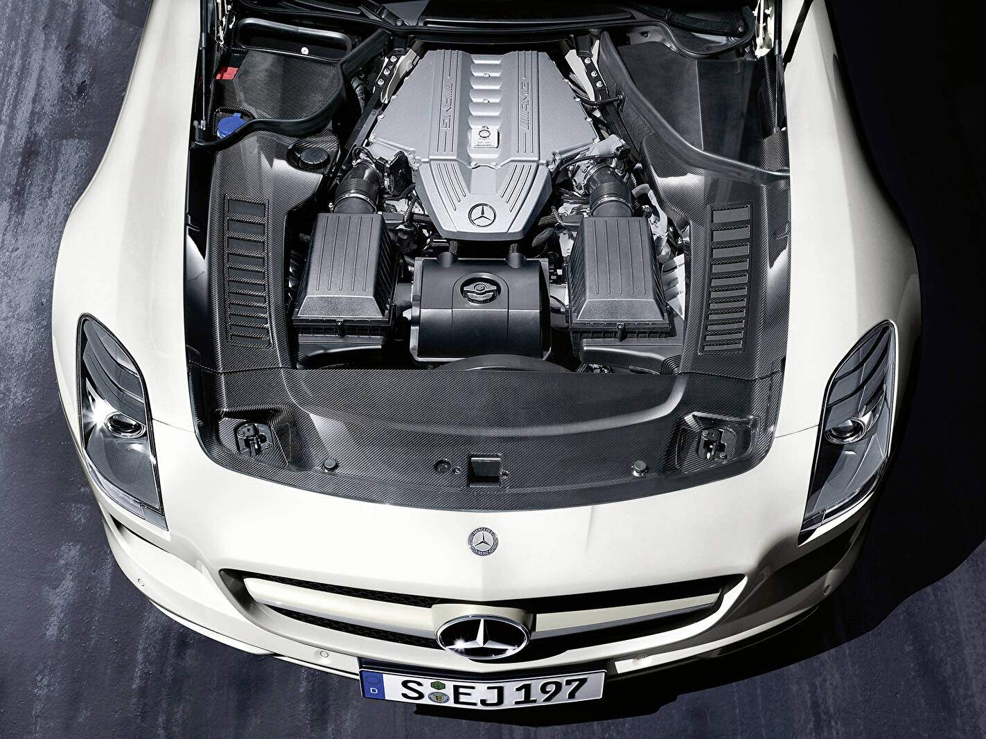 Mercedes-Benz SLS AMG Roadster (2011-2013),  ajouté par fox58