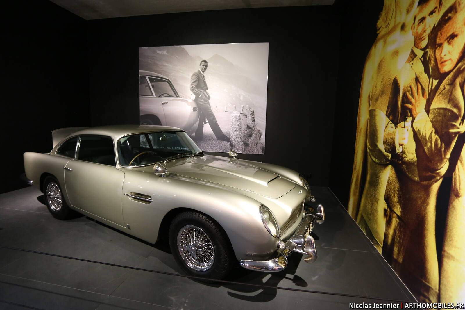 Voitures de films : Aston Martin DB5 "Bond Car" (1965),  ajouté par fox58