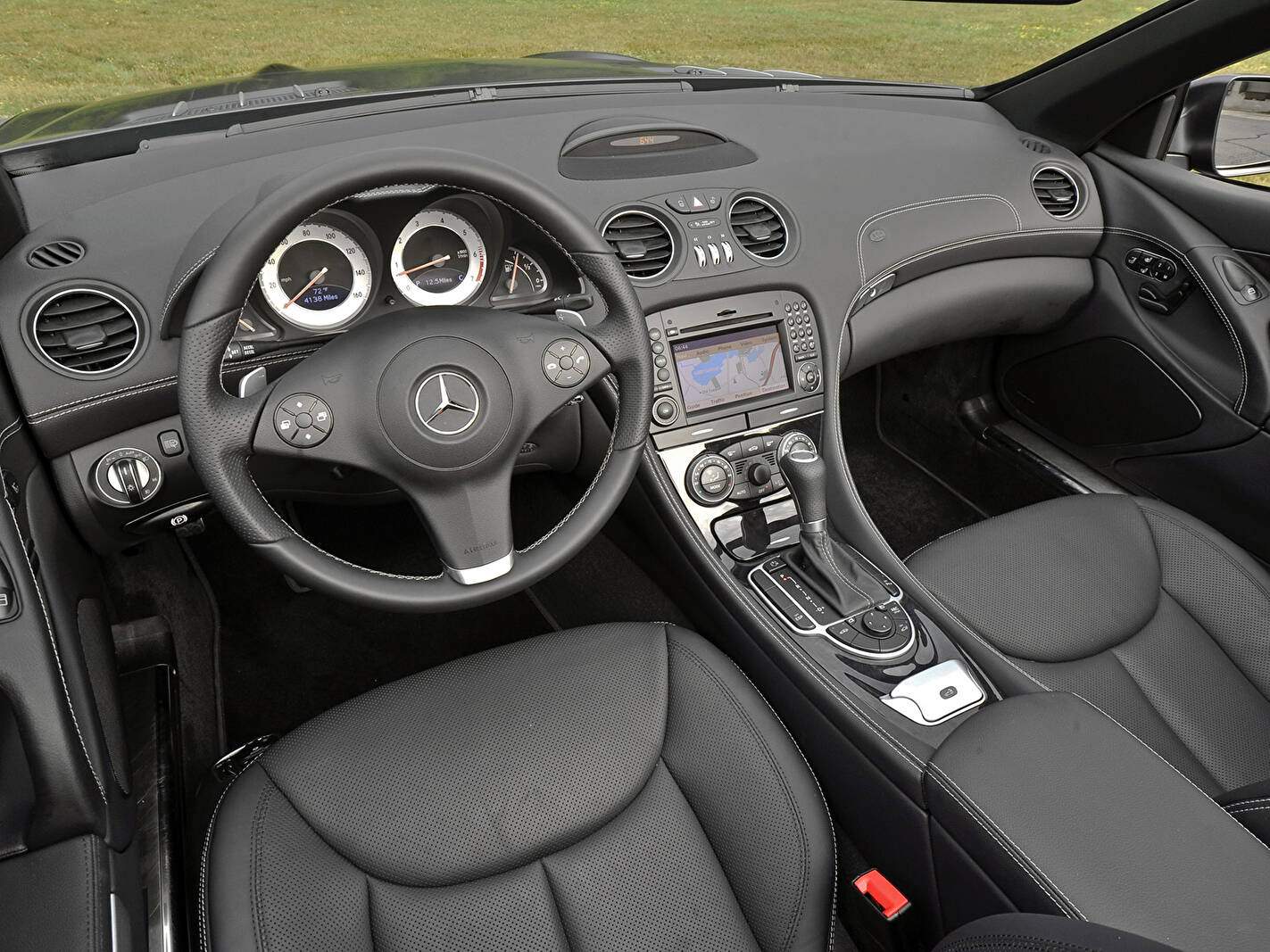 Mercedes-Benz SL II 550 (R230) « Night Edition » (2010-2011),  ajouté par fox58