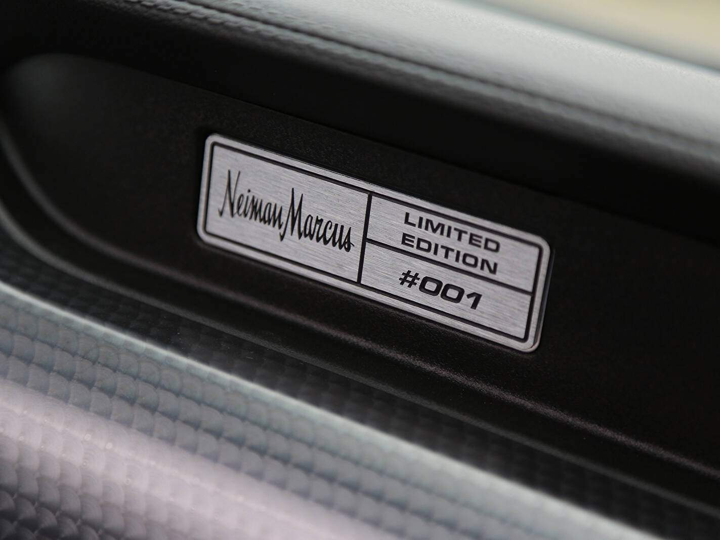 Ford Mustang VI Convertible Neiman Marcus Limited Edition (2015),  ajouté par fox58