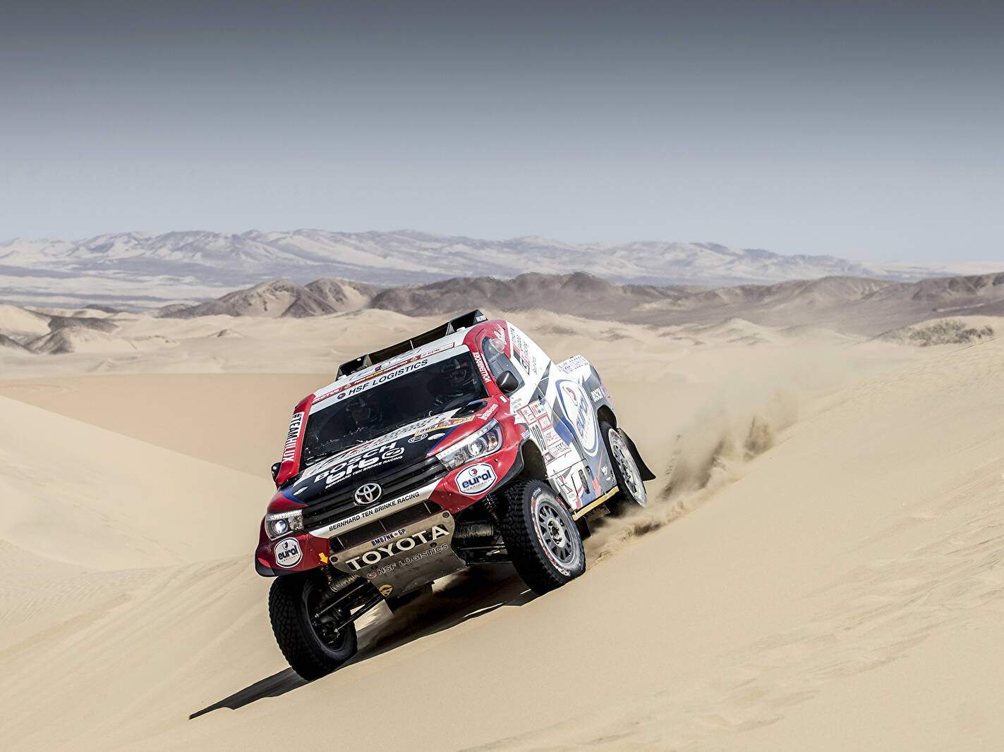 Toyota Hilux Evo Rally Dakar (2018),  ajouté par fox58
