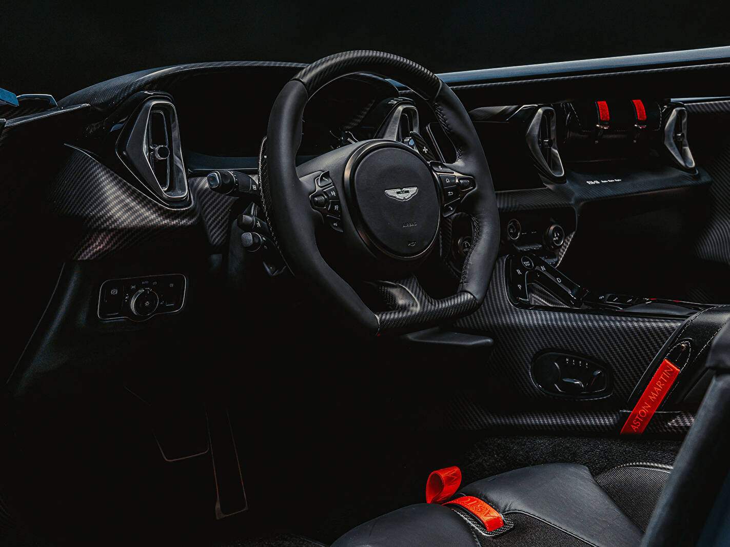 Aston Martin V12 Speedster (2020),  ajouté par fox58