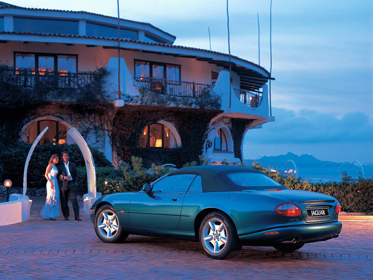 Jaguar XK8 Cabriolet 4.0 (1996-2002),  ajouté par fox58