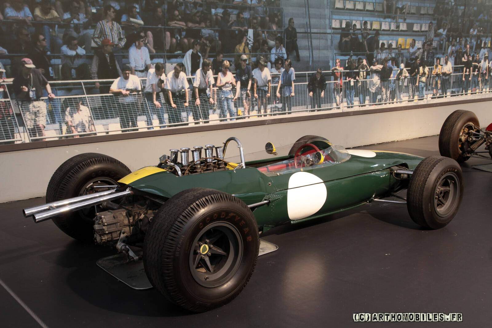 Lotus 33 (1964-1967),  ajouté par fox58