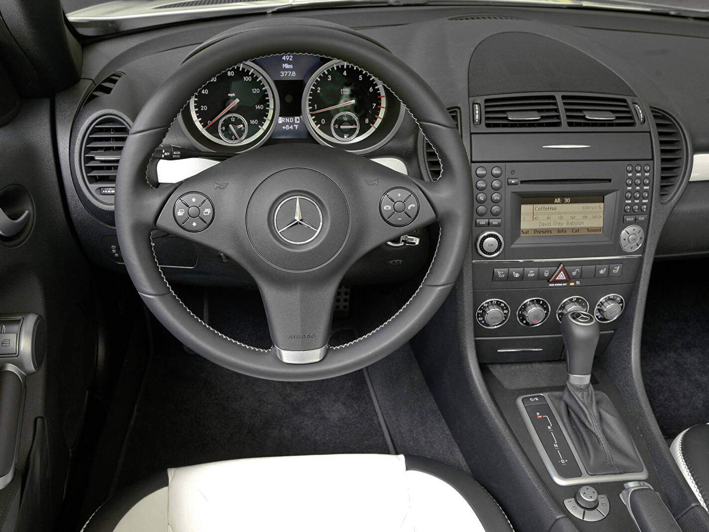 Mercedes-Benz SLK II 300 (R171) « Diamond White Edition » (2009),  ajouté par fox58