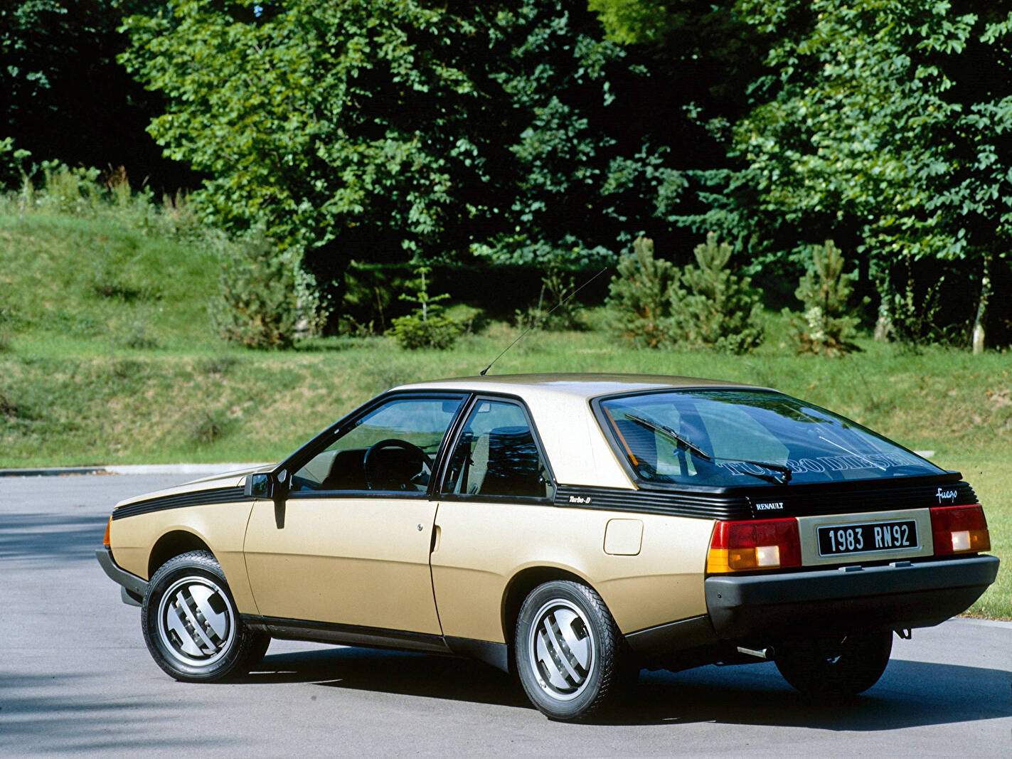 Renault Fuego Diesel (1983-1984),  ajouté par fox58
