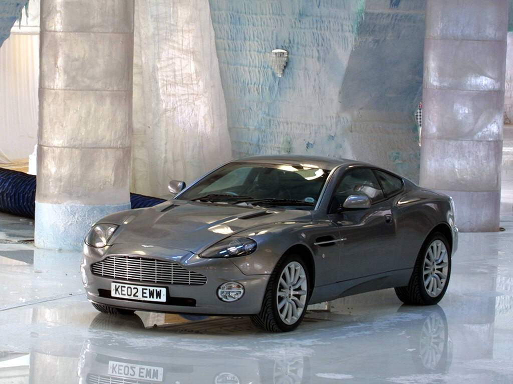 Voitures de films : Aston Martin Vanquish (2002),  ajouté par fox58