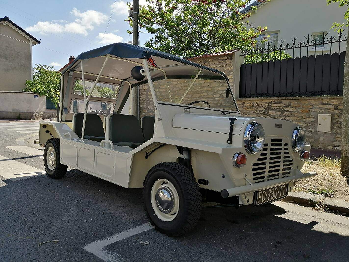 Mini Moke (1965-1993),  ajouté par trabantino