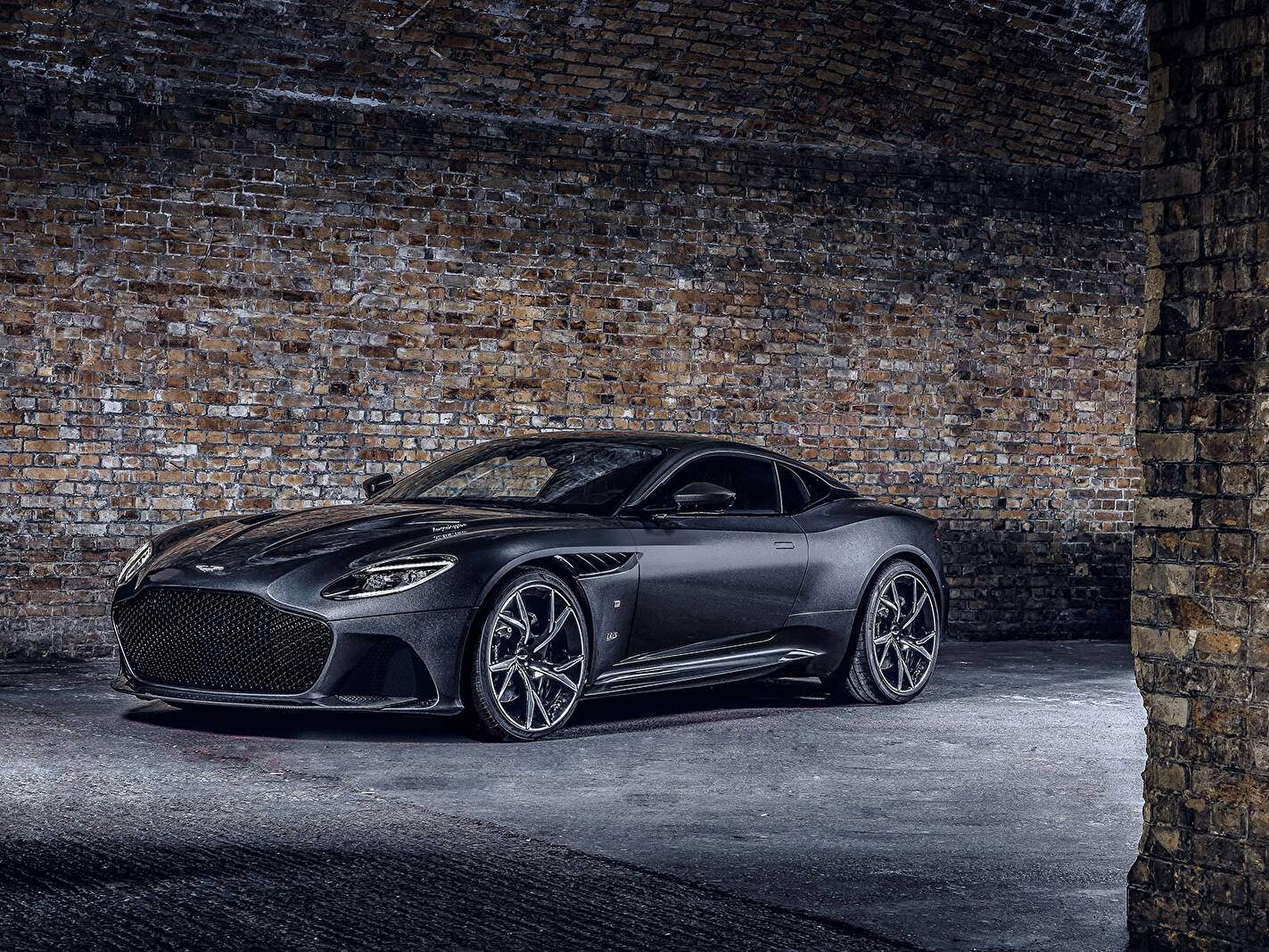 Aston Martin DBS Superleggera « 007 Edition » (2020),  ajouté par fox58