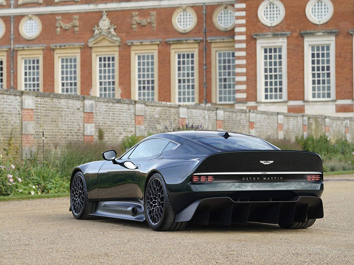 Aston Martin Victor (2020),  ajouté par fox58