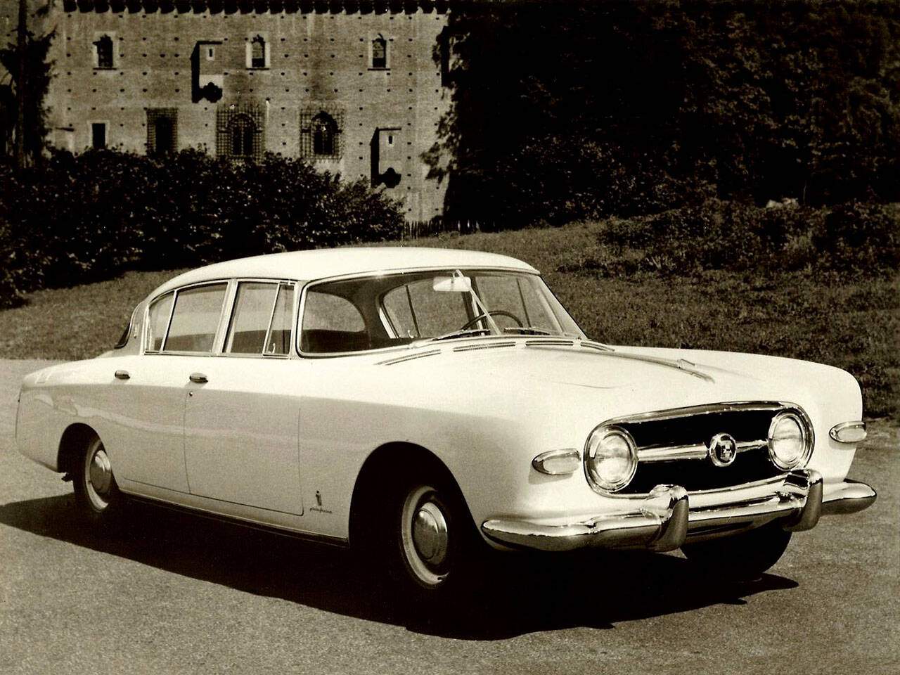 Nash Ambassador Prototype (1951),  ajouté par fox58