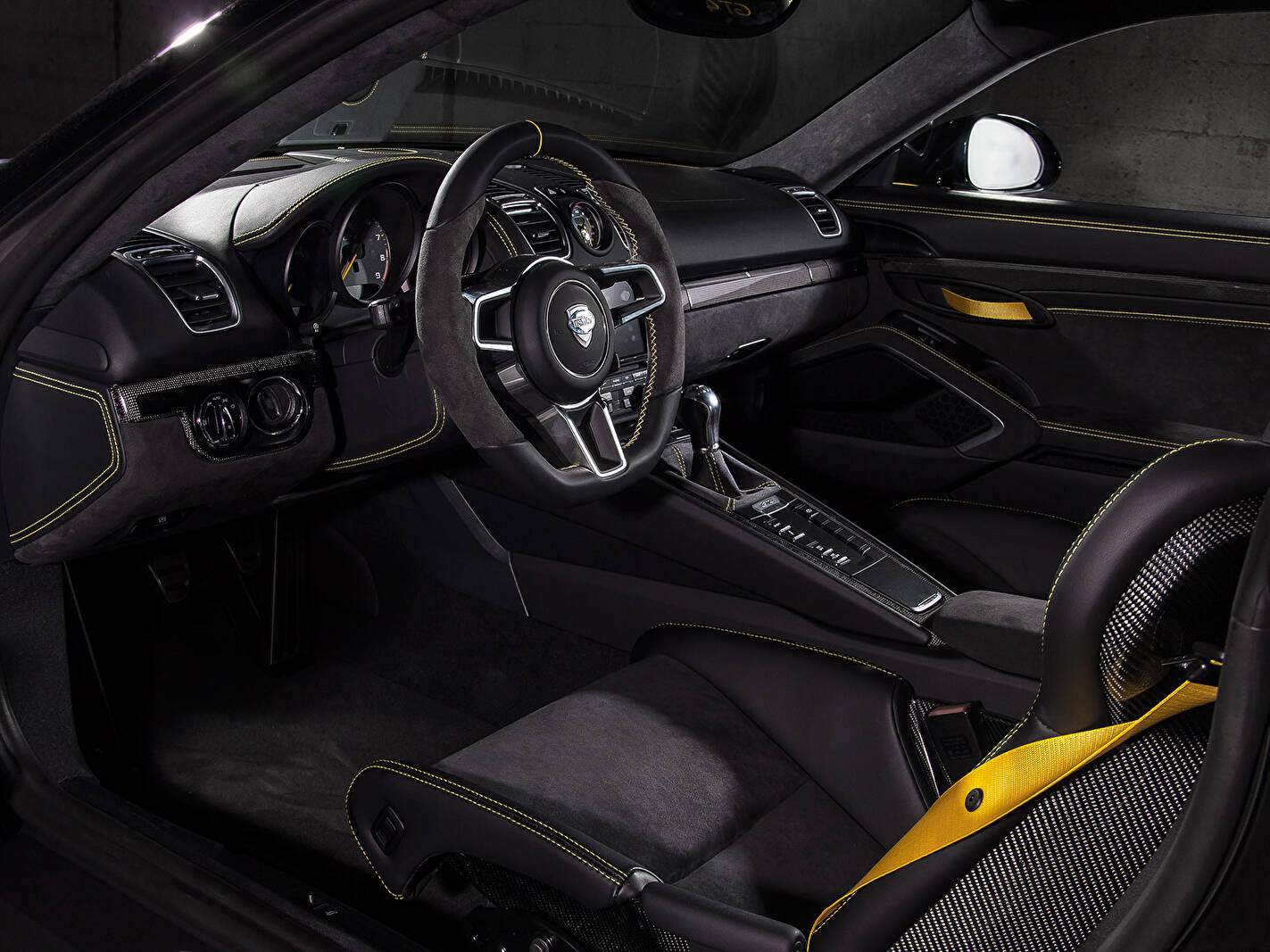 TechArt Cayman GT4 (2016),  ajouté par fox58