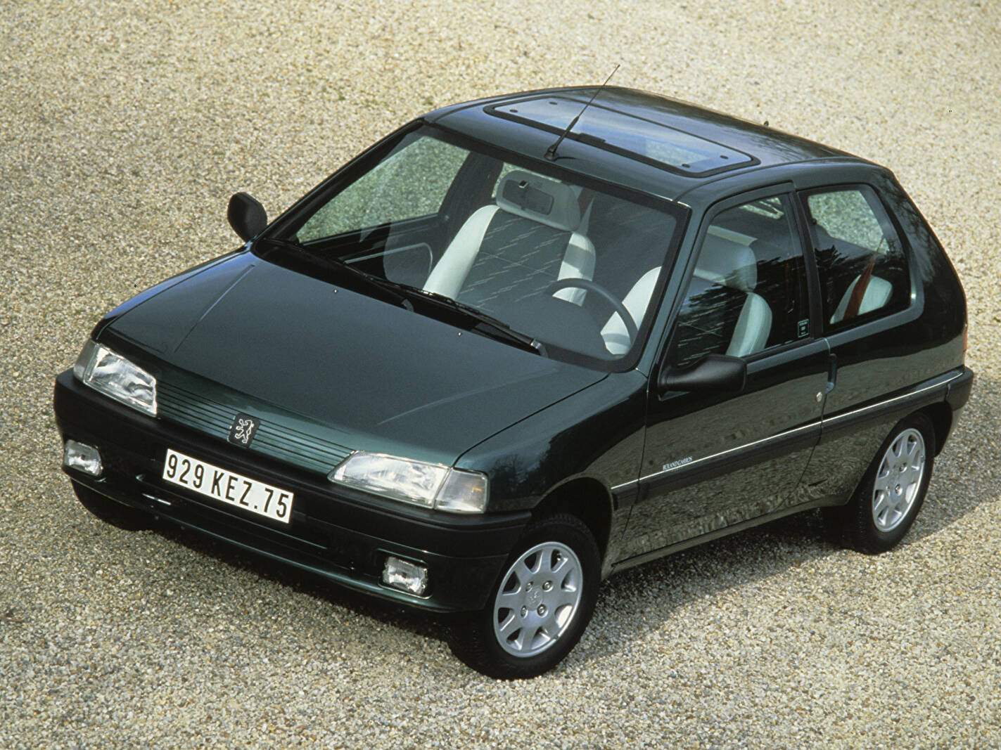 Peugeot 106 1.4 « Roland Garros » (1993-1997),  ajouté par fox58