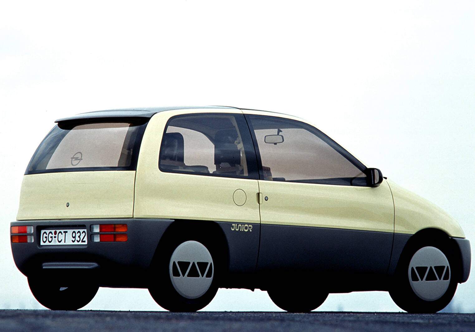 Opel Junior Concept (1983),  ajouté par fox58