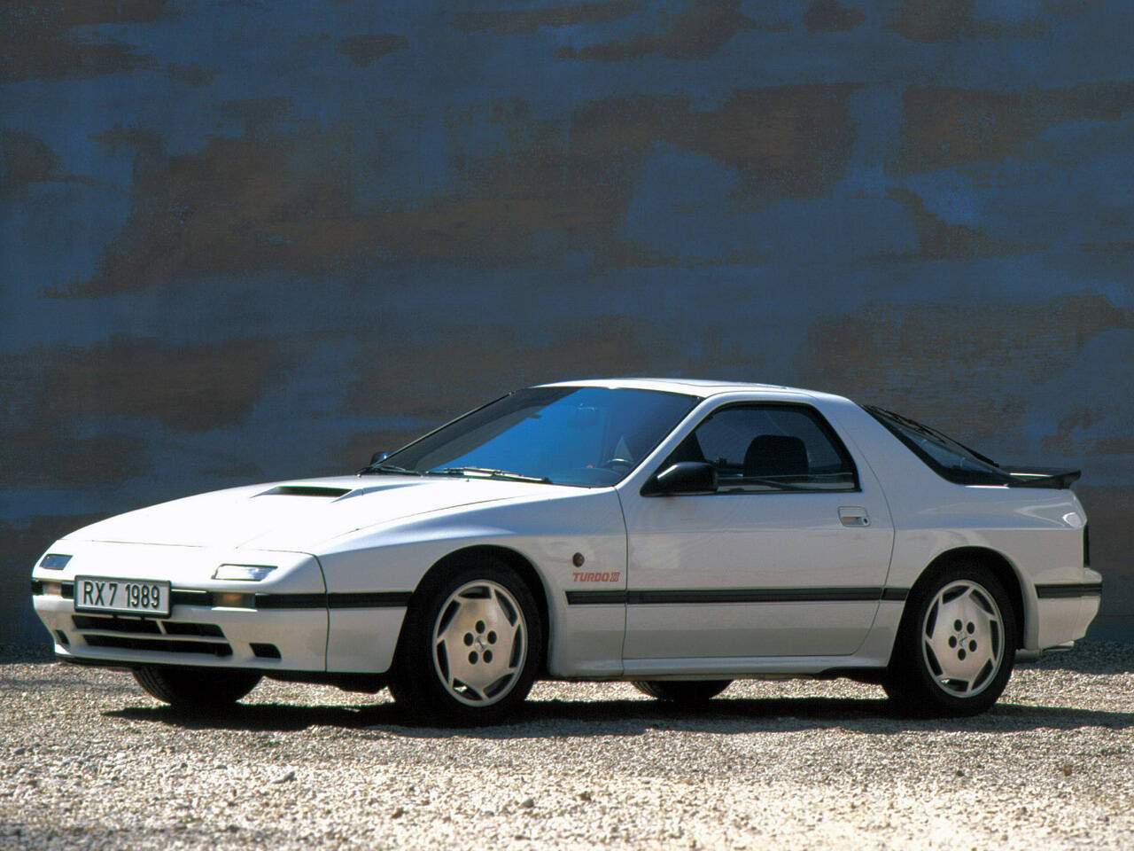 Mazda RX-7 II 1.3 Turbo 200 (FC2) (1989-1991),  ajouté par fox58