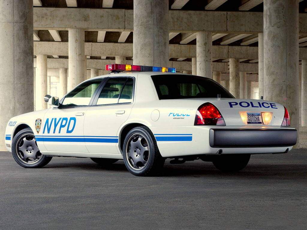 Ford Police Interceptor Concept (2002),  ajouté par fox58