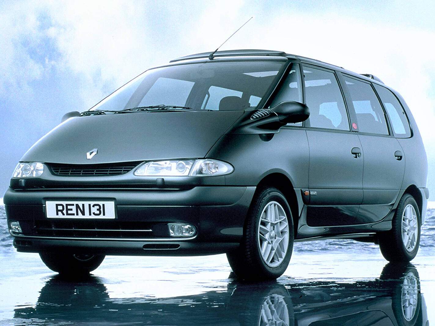 Renault Espace III 2.2 dCi 115 « The Race » (2000),  ajouté par fox58