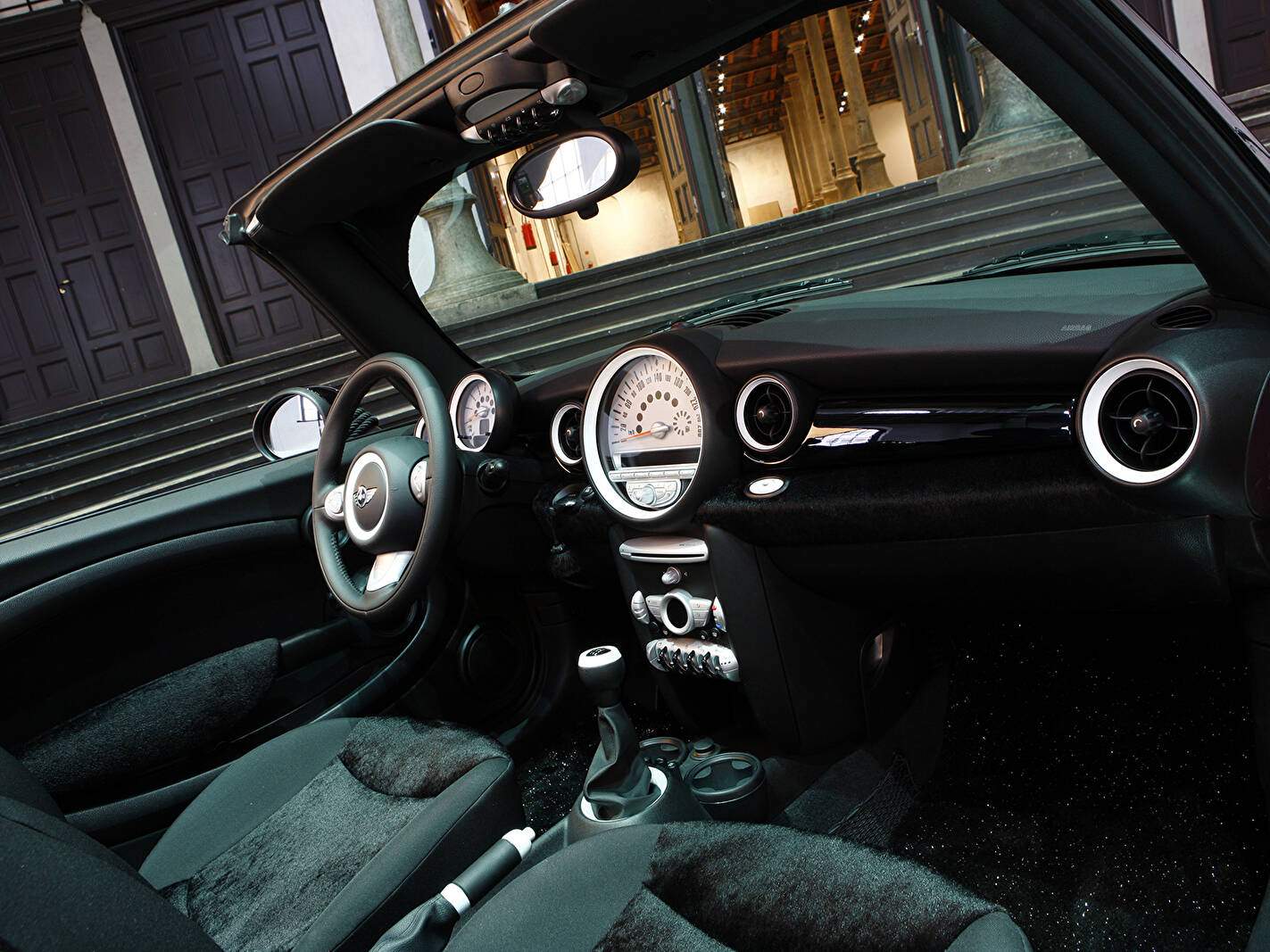 Mini Cooper II Cabriolet (R57) « The Blonds » (2009),  ajouté par fox58