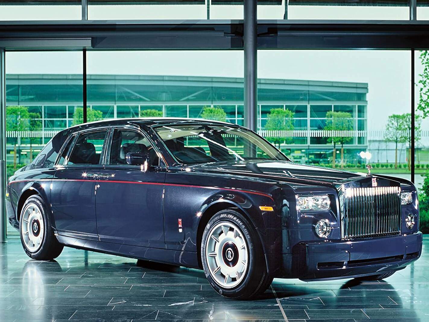 Rolls-Royce Phantom VII « Centenary Edition » (2004),  ajouté par fox58