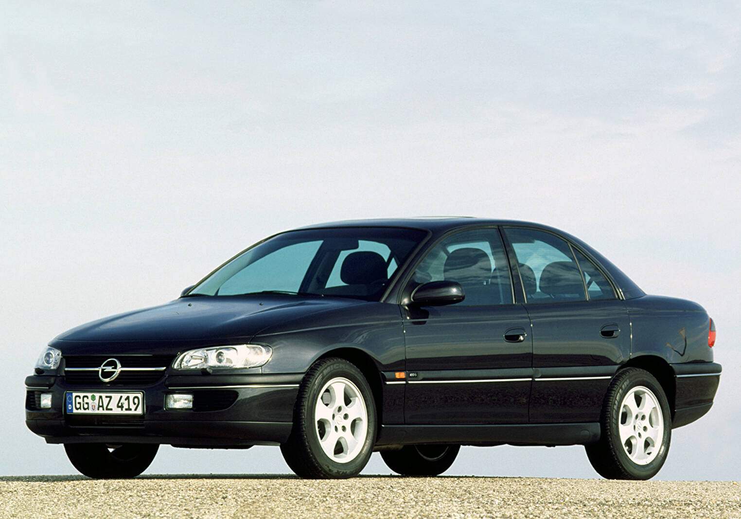 Opel Omega II 2.5 V6 (B) « Edition 100 » (1999),  ajouté par fox58